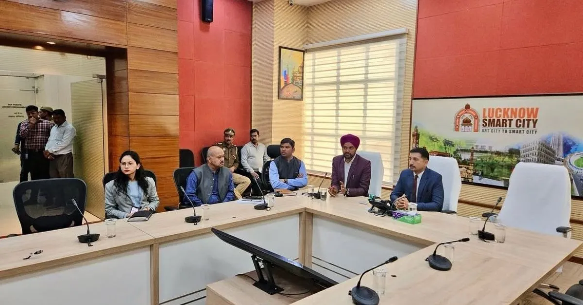 IAS Indrajeet Singh’s Waste-to-Wealth Mannequin